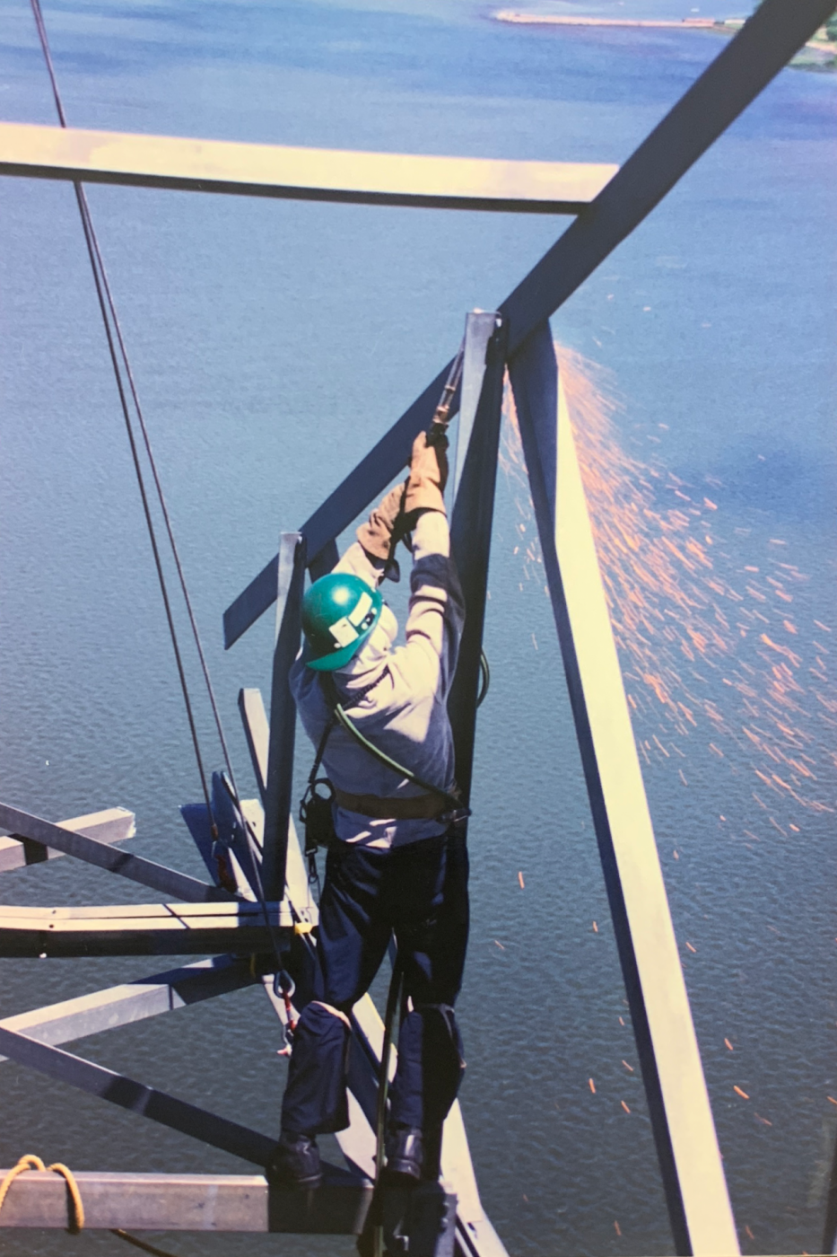 Pylon Rem Total Dismantling of two Pylons in the Middle of the St. Lawrence River ...
